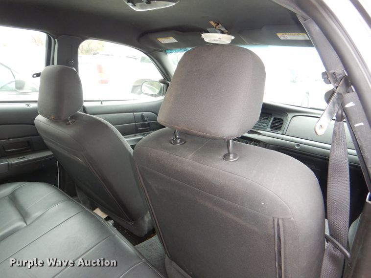 image for item DI2613 2005 Ford Crown Victoria Police Interceptor
