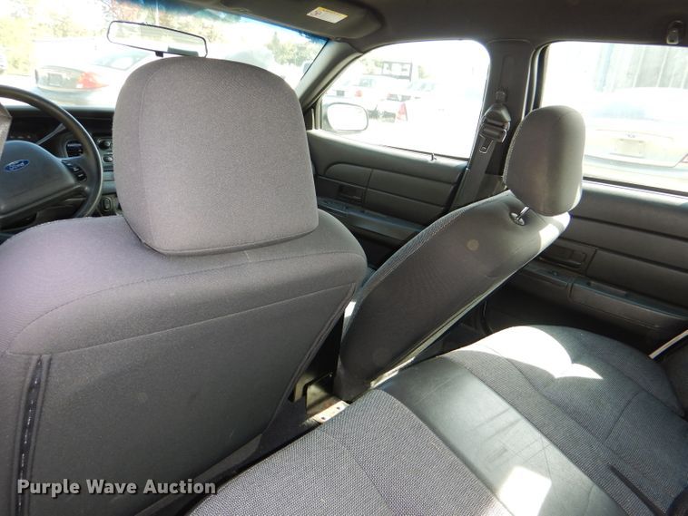 image for item DI2619 2003 Ford Crown Victoria Police Interceptor