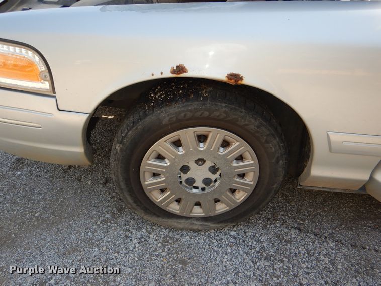 image for item DI2619 2003 Ford Crown Victoria Police Interceptor