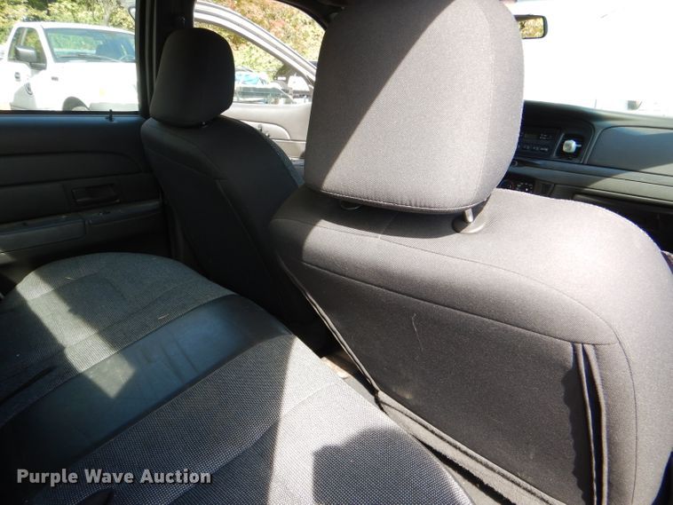 image for item DI2619 2003 Ford Crown Victoria Police Interceptor