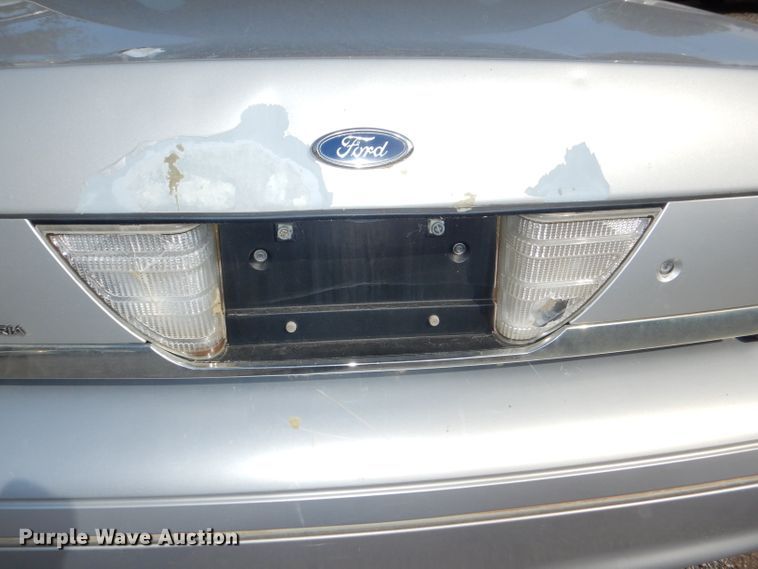 image for item DI2619 2003 Ford Crown Victoria Police Interceptor