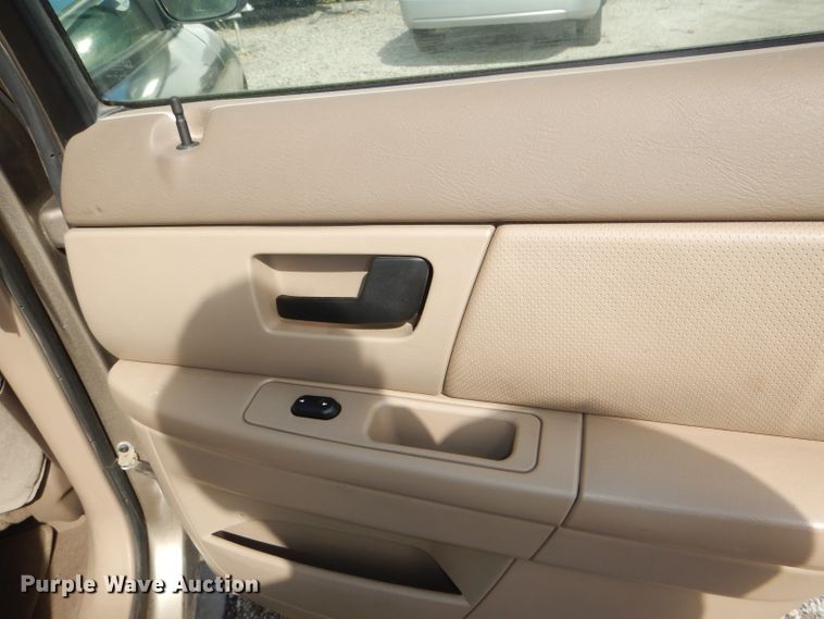 image for item DI2620 2003 Ford Taurus