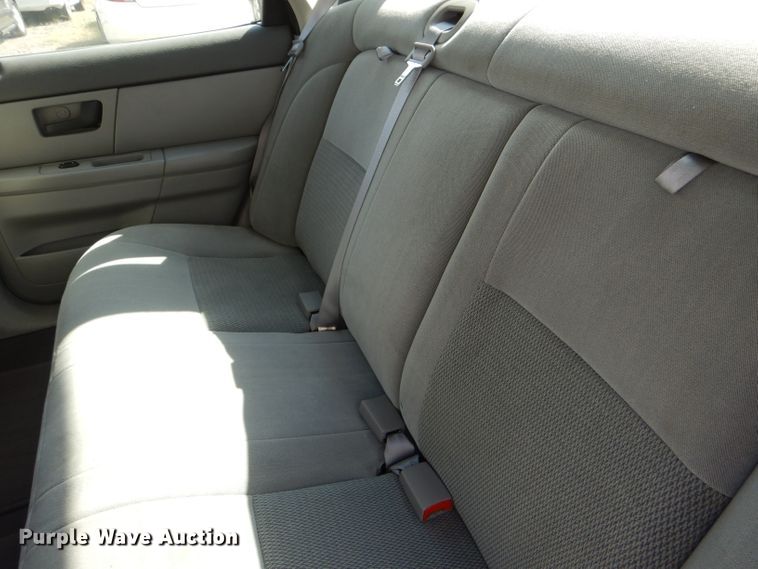 image for item DI2621 2006 Ford Taurus