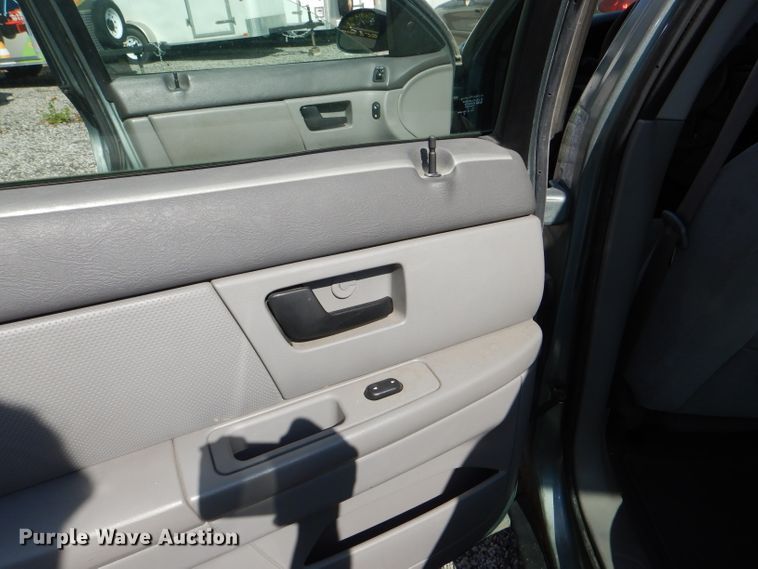 image for item DI2621 2006 Ford Taurus