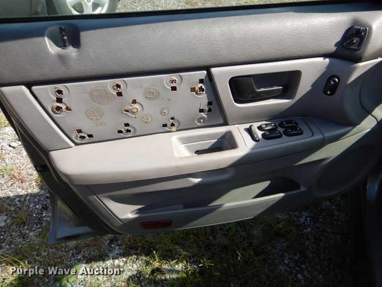 image for item DI2625 2003 Ford Taurus