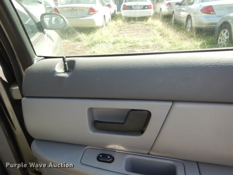 image for item DI2625 2003 Ford Taurus