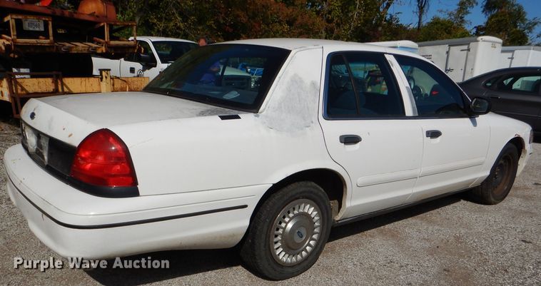 image for item DI2626 2000 Ford Crown Victoria Police Interceptor