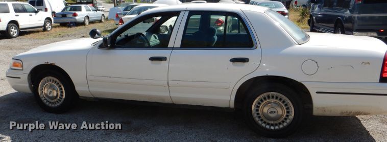 image for item DI2626 2000 Ford Crown Victoria Police Interceptor