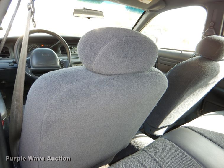 image for item DI2626 2000 Ford Crown Victoria Police Interceptor