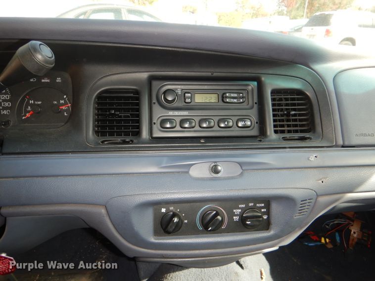 image for item DI2626 2000 Ford Crown Victoria Police Interceptor