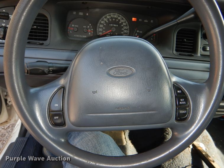 image for item DI2626 2000 Ford Crown Victoria Police Interceptor