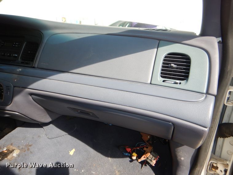 image for item DI2626 2000 Ford Crown Victoria Police Interceptor