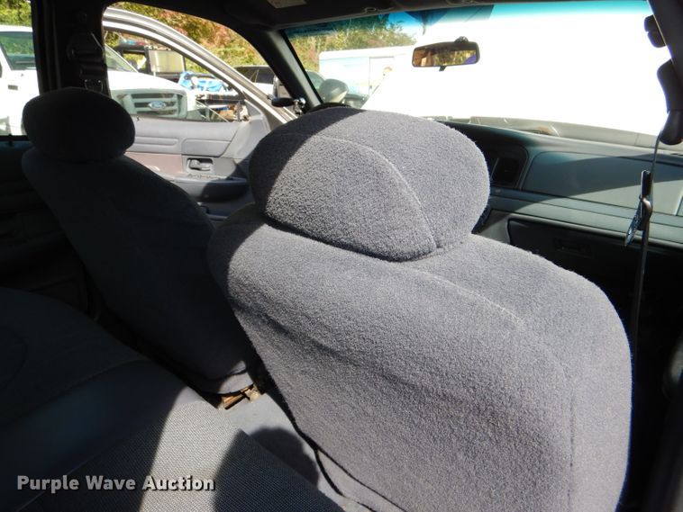 image for item DI2626 2000 Ford Crown Victoria Police Interceptor