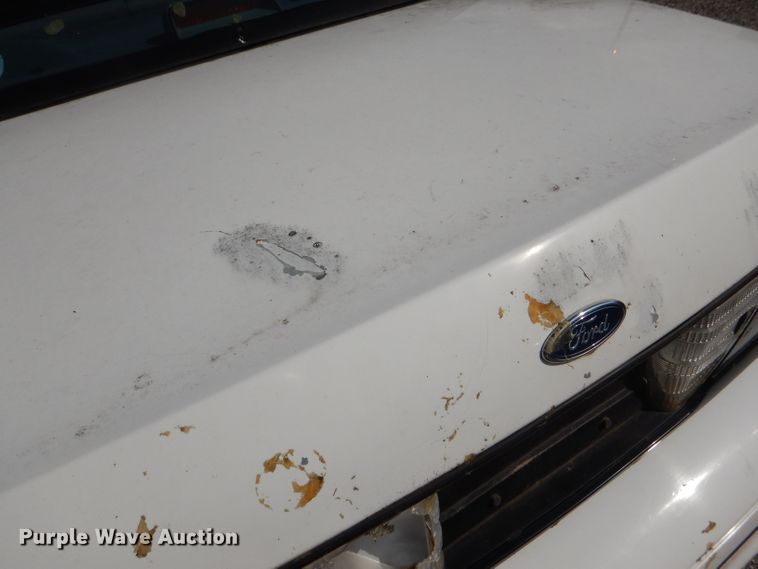 image for item DI2626 2000 Ford Crown Victoria Police Interceptor