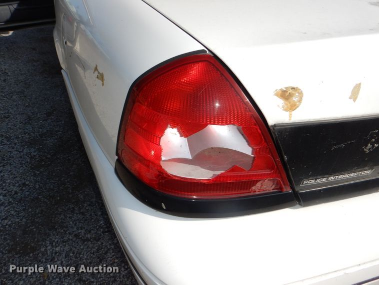 image for item DI2626 2000 Ford Crown Victoria Police Interceptor