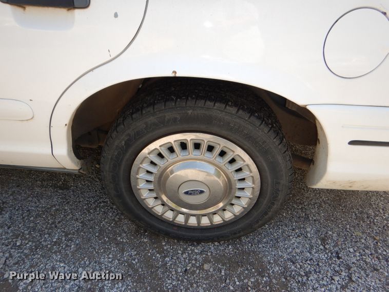 image for item DI2626 2000 Ford Crown Victoria Police Interceptor