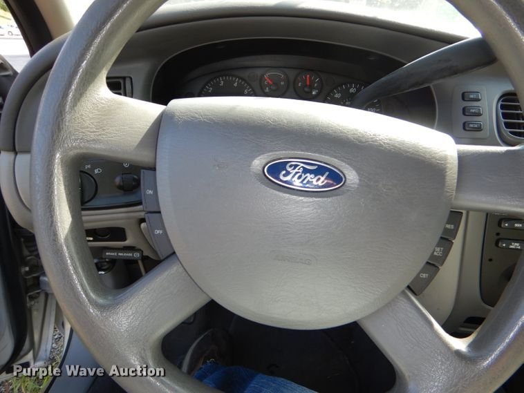 image for item DI2627 2004 Ford Taurus