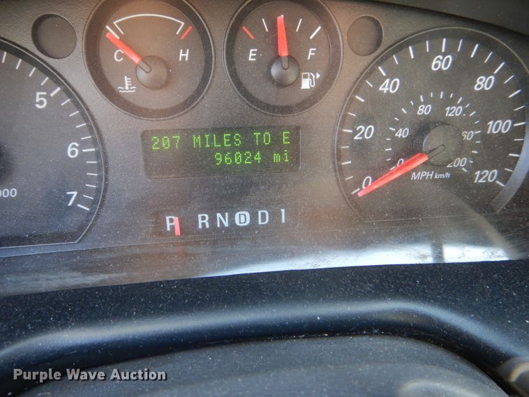 image for item DI2627 2004 Ford Taurus