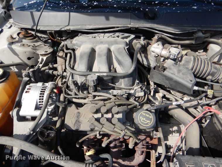 image for item DI2627 2004 Ford Taurus