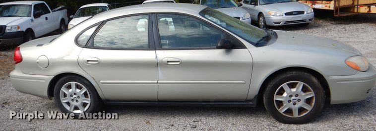 image for item DI2628 2006 Ford Taurus