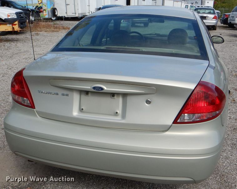 image for item DI2628 2006 Ford Taurus