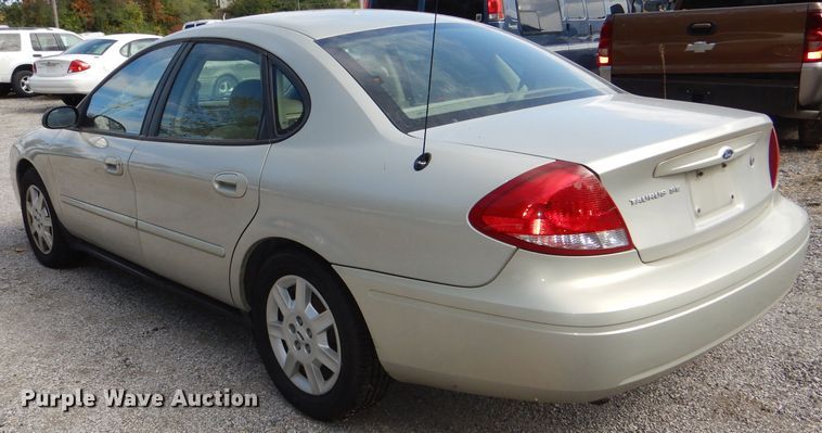 image for item DI2628 2006 Ford Taurus