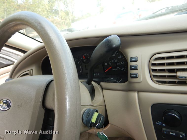 image for item DI2628 2006 Ford Taurus