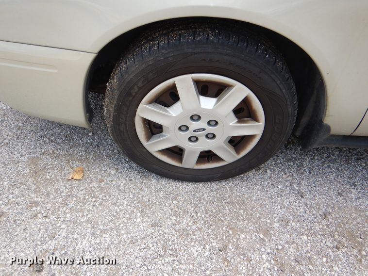 image for item DI2628 2006 Ford Taurus