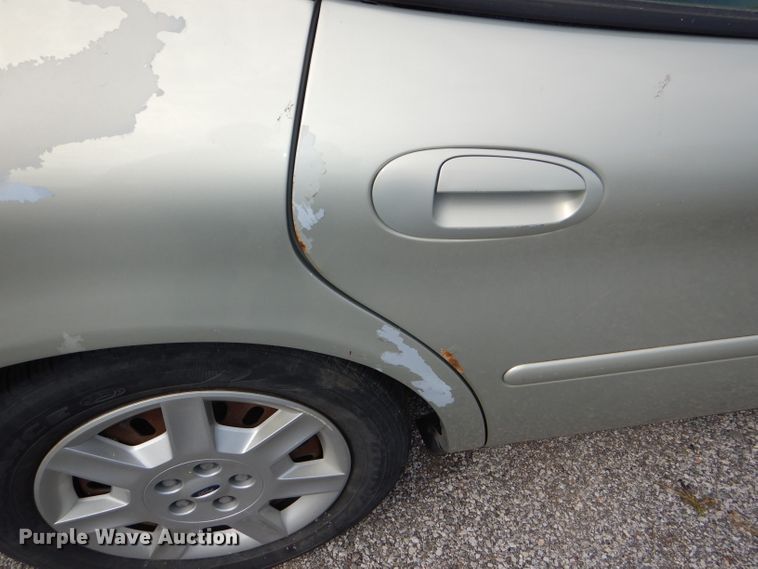 image for item DI2628 2006 Ford Taurus