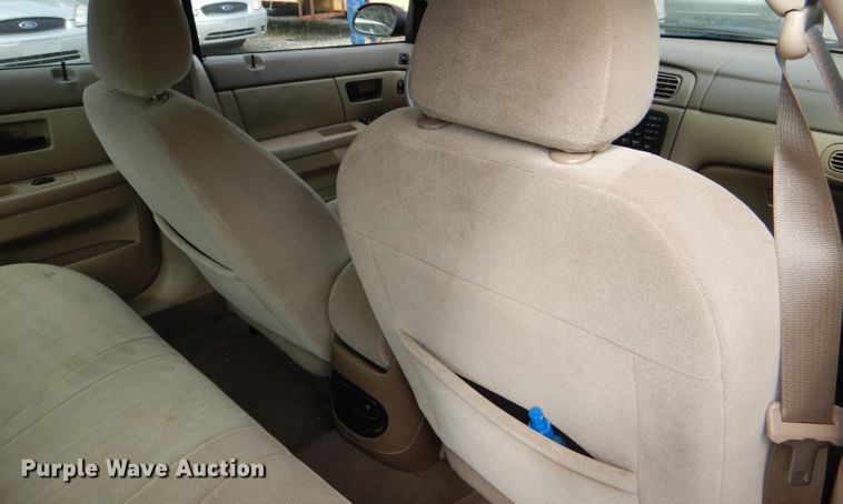 image for item DI2628 2006 Ford Taurus