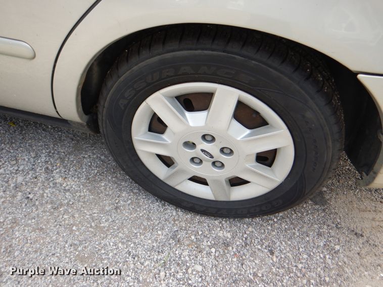 image for item DI2628 2006 Ford Taurus