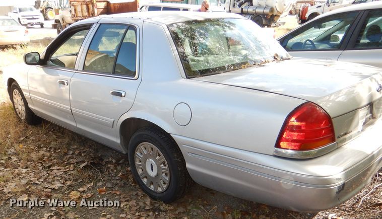 image for item DI2633 2003 Ford Crown Victoria Police Interceptor