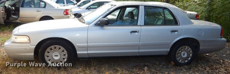 image for item DI2633 2003 Ford Crown Victoria Police Interceptor