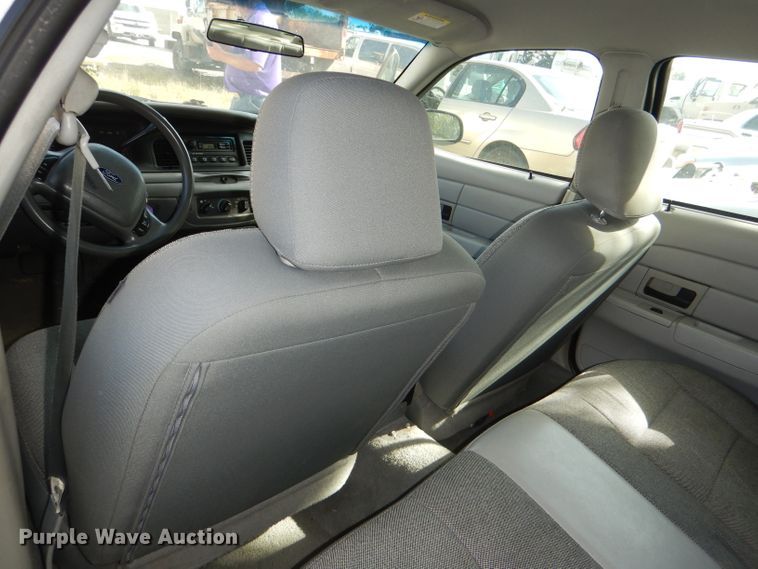 image for item DI2633 2003 Ford Crown Victoria Police Interceptor