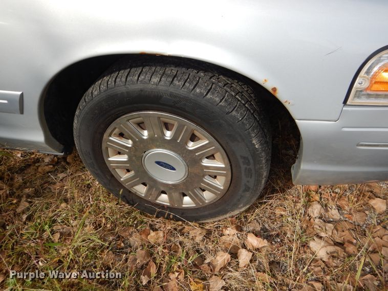 image for item DI2633 2003 Ford Crown Victoria Police Interceptor