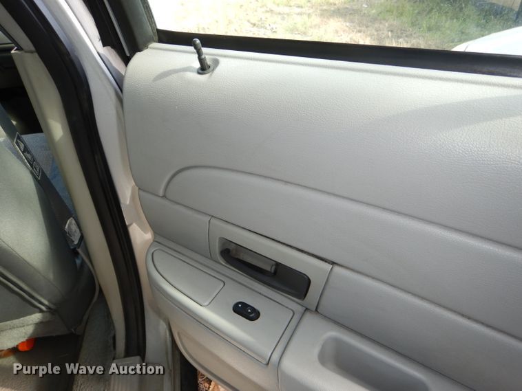 image for item DI2633 2003 Ford Crown Victoria Police Interceptor