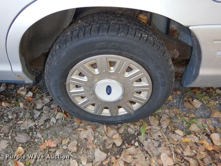 image for item DI2633 2003 Ford Crown Victoria Police Interceptor