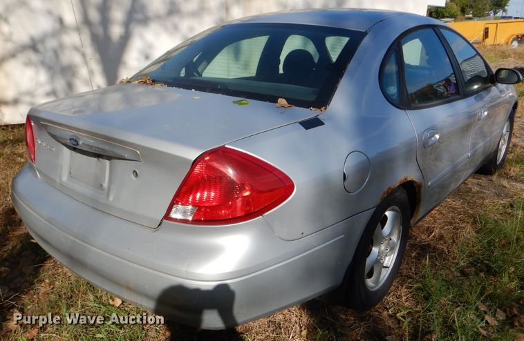 image for item DI2634 2003 Ford Taurus