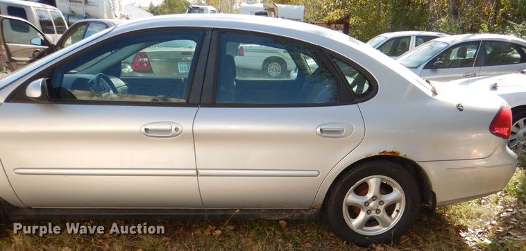 image for item DI2634 2003 Ford Taurus