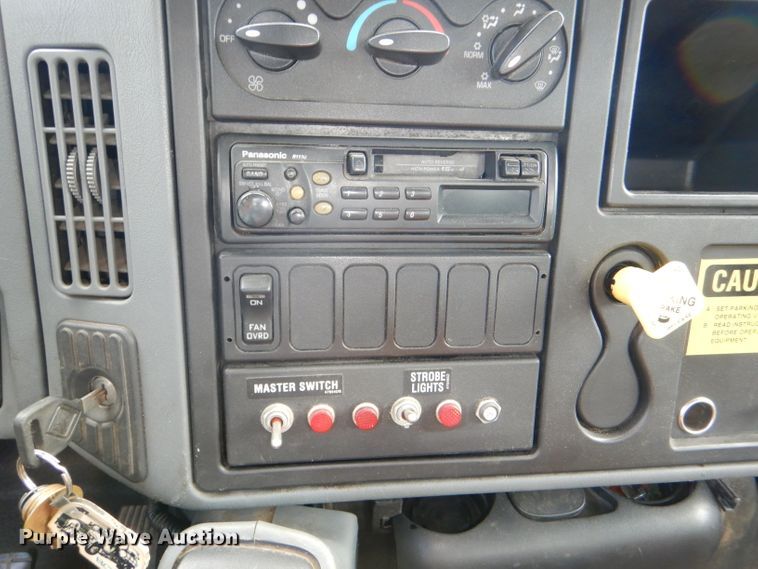 image for item DI2638 2006 International 7400 sewer jetter truck