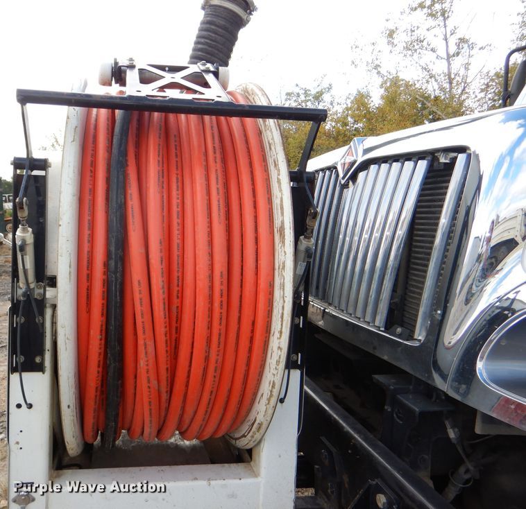 image for item DI2638 2006 International 7400 sewer jetter truck