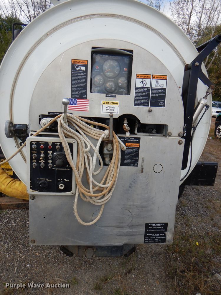 image for item DI2638 2006 International 7400 sewer jetter truck