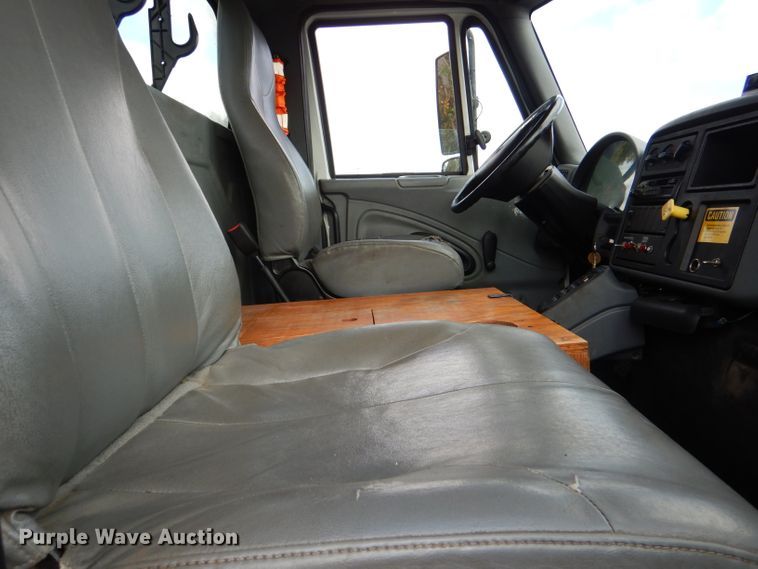 image for item DI2638 2006 International 7400 sewer jetter truck