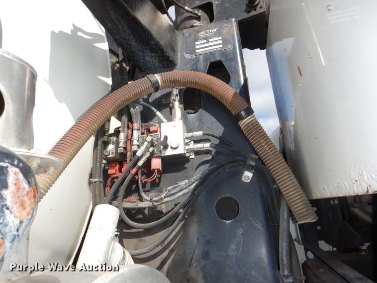 image for item DI2638 2006 International 7400 sewer jetter truck