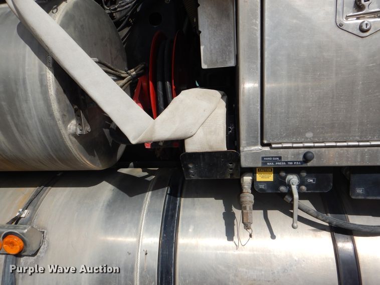 image for item DI2638 2006 International 7400 sewer jetter truck