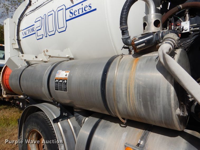 image for item DI2638 2006 International 7400 sewer jetter truck