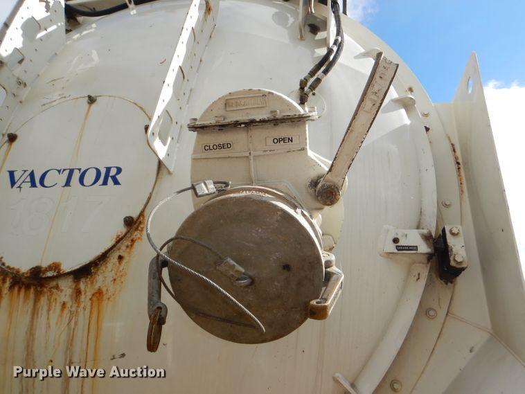 image for item DI2638 2006 International 7400 sewer jetter truck