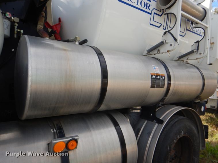 image for item DI2638 2006 International 7400 sewer jetter truck