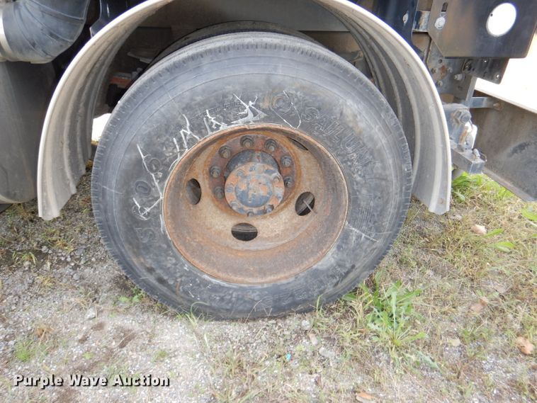 image for item DI2638 2006 International 7400 sewer jetter truck