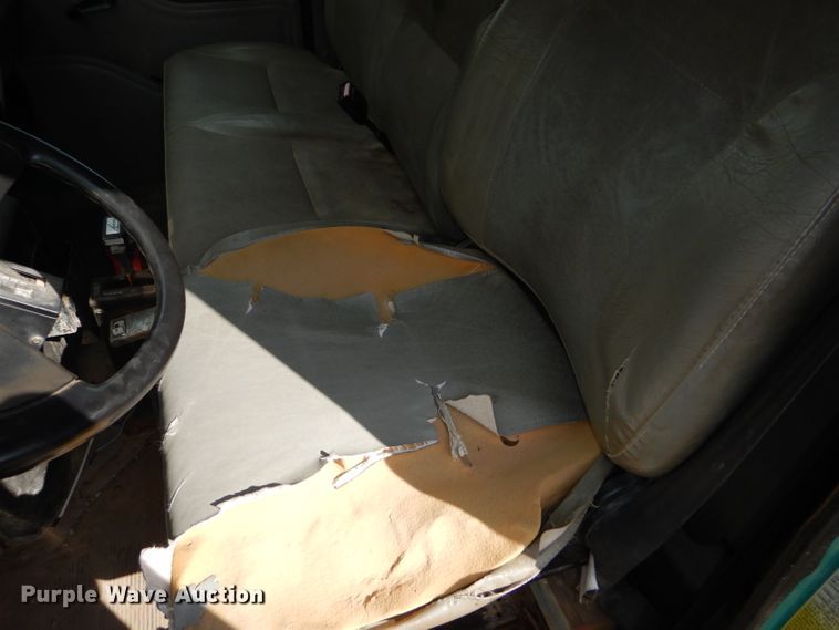 image for item DI2639 2001 International 4900 dump truck